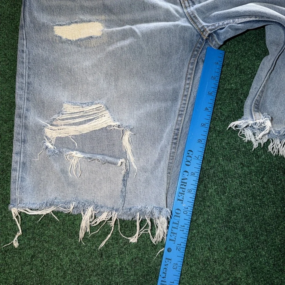 Levis levi 412